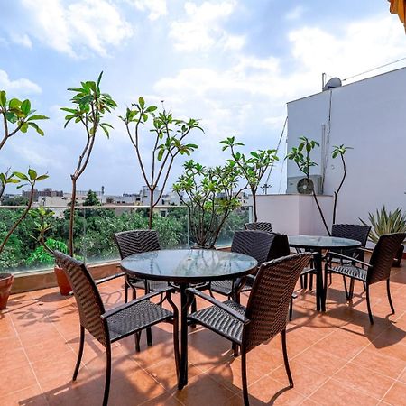 Ahuja Residency Noida Daire Dış mekan fotoğraf