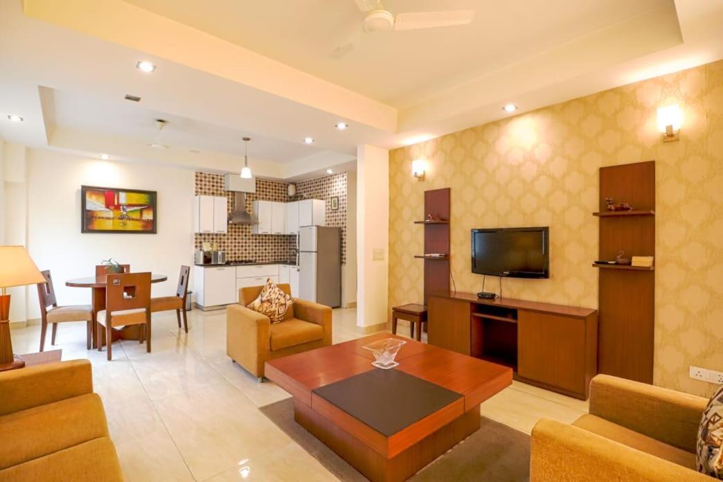 Ahuja Residency Noida Daire Dış mekan fotoğraf